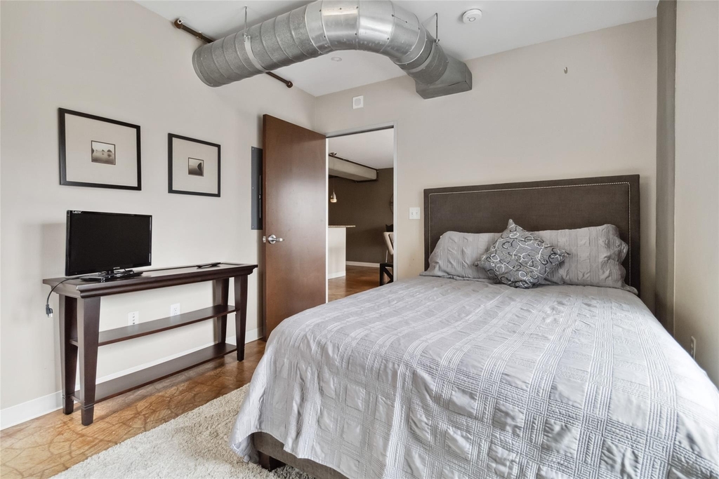 800 Brazos St - Photo 14