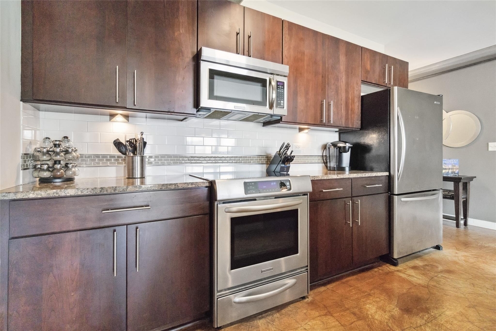 800 Brazos St - Photo 10