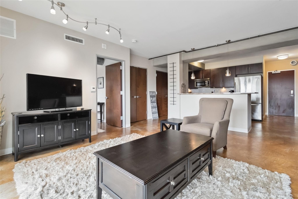 800 Brazos St - Photo 5