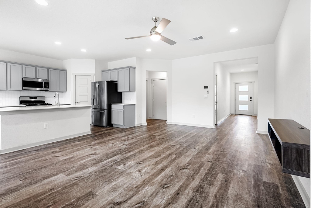 8025 City Top Blvd - Photo 11