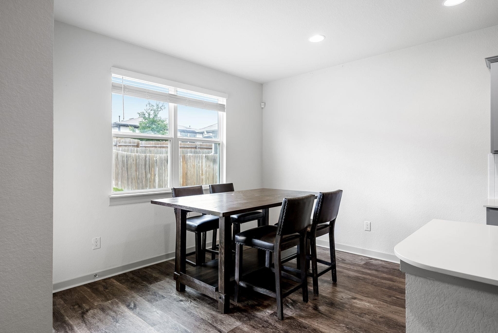 8025 City Top Blvd - Photo 15