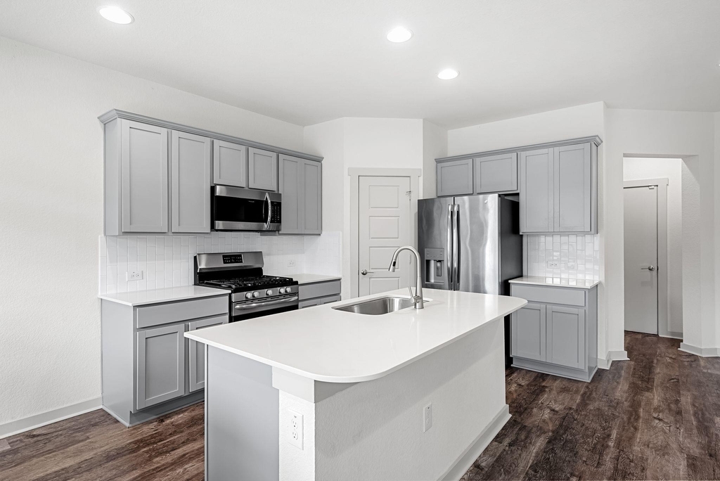 8025 City Top Blvd - Photo 7