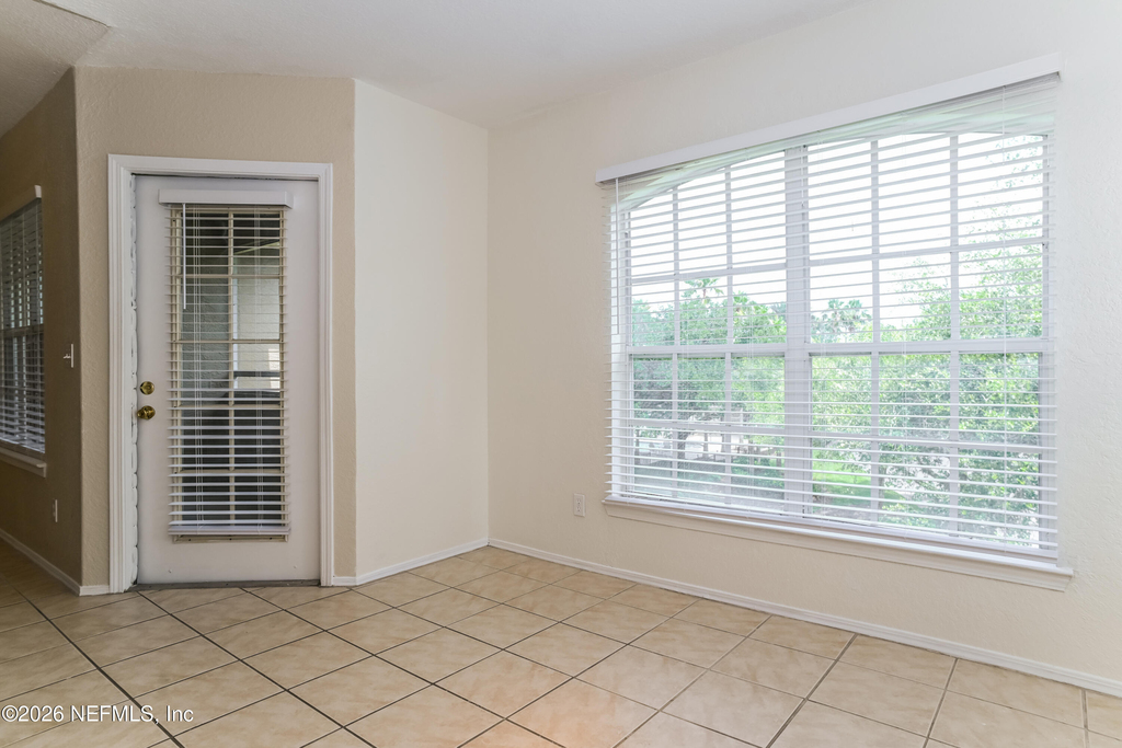 1701 The Greens Way - Photo 8