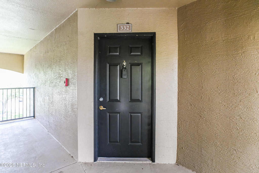1701 The Greens Way - Photo 5