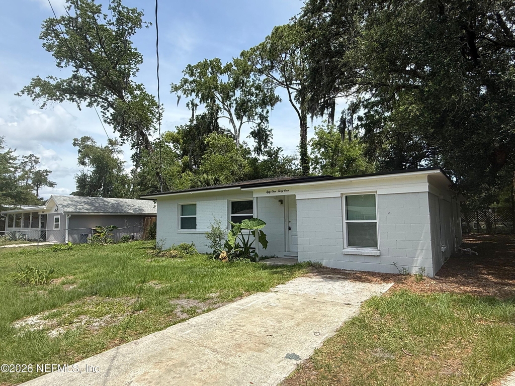 5141 Corsair Avenue - Photo 1