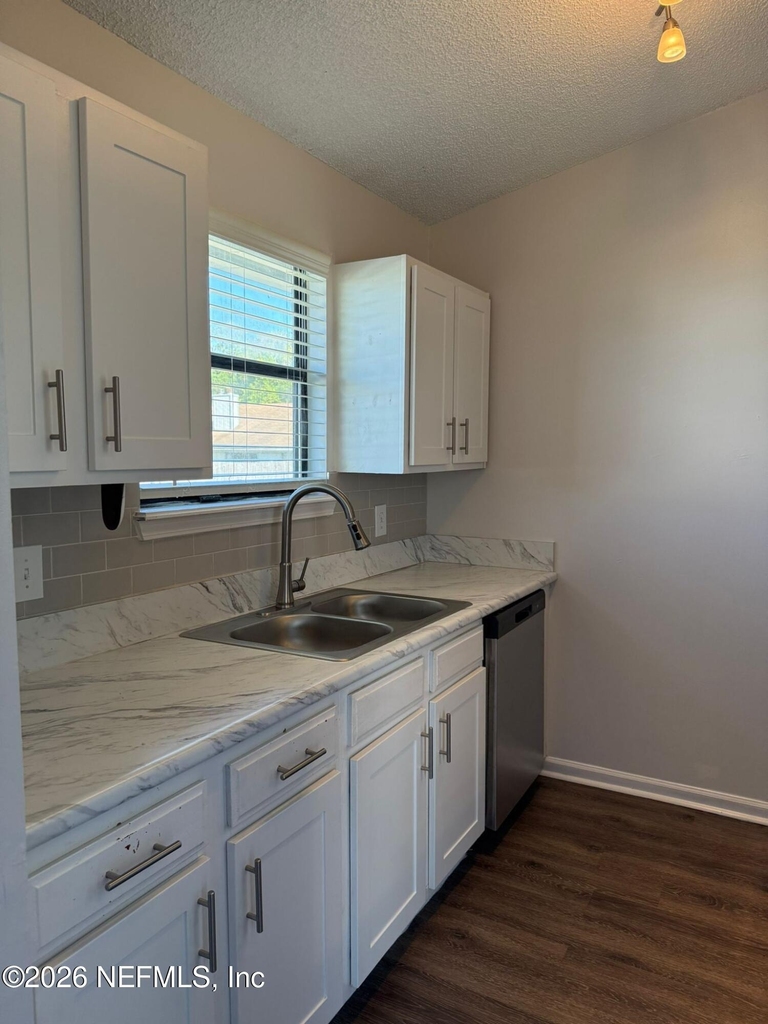 1270 Ticonderoga - Photo 1