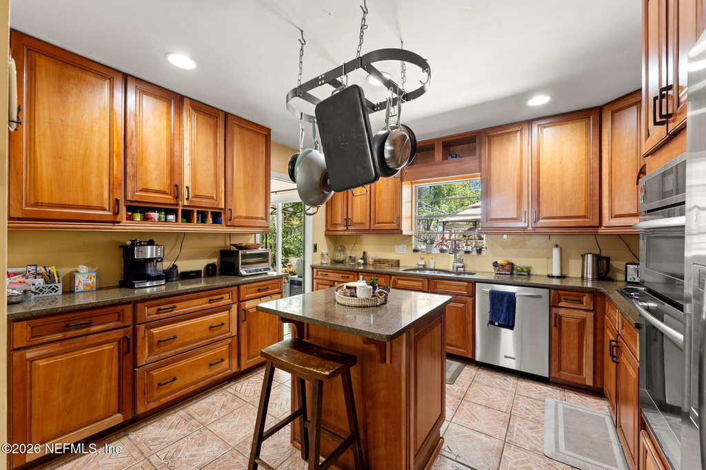 4339 Genoa Avenue - Photo 6