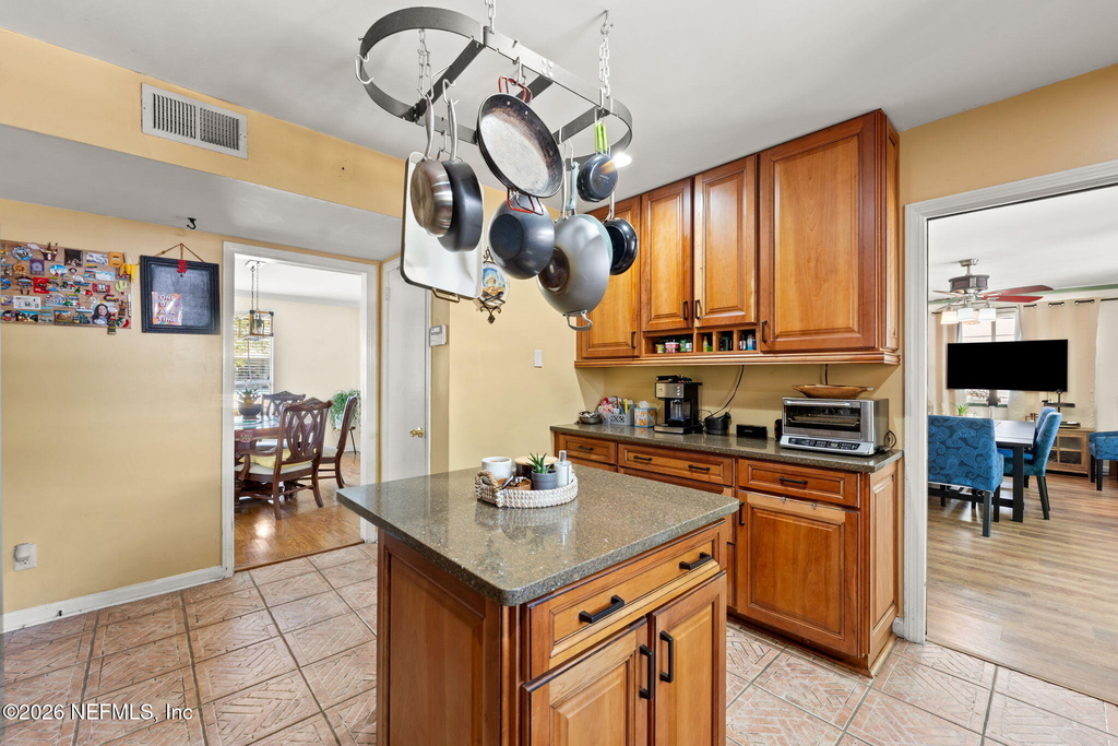 4339 Genoa Avenue - Photo 7