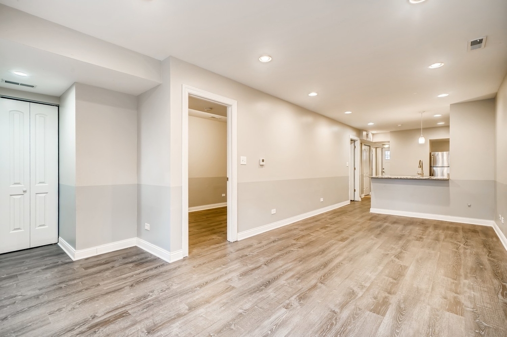2312 S Seeley Avenue - Photo 2