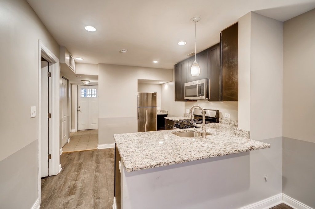 2312 S Seeley Avenue - Photo 3