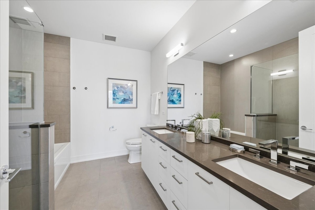 434 W Melrose Street - Photo 9