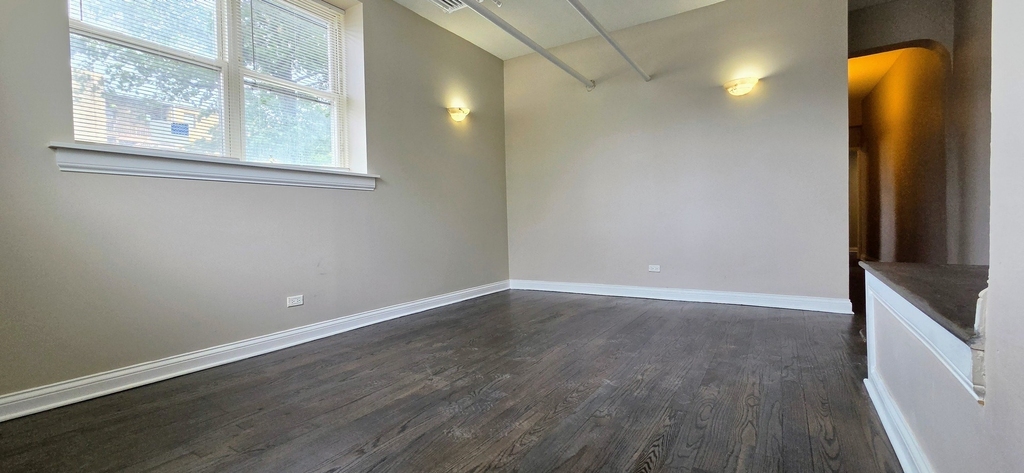 4764 N Virginia Avenue - Photo 2