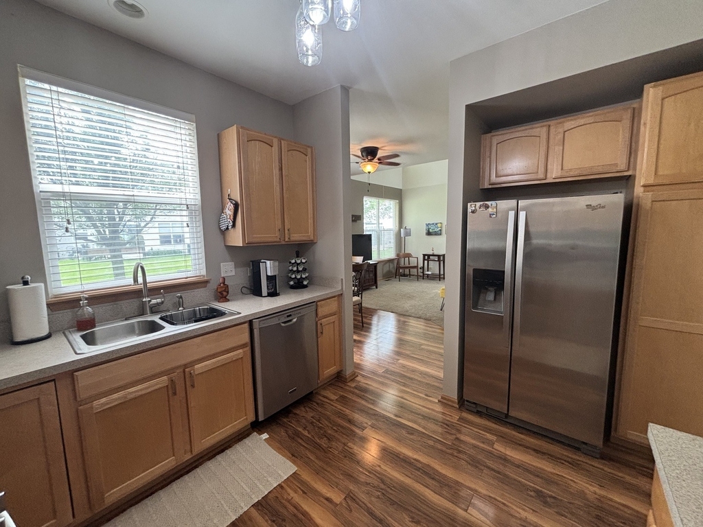 1523 Grand Drive - Photo 5