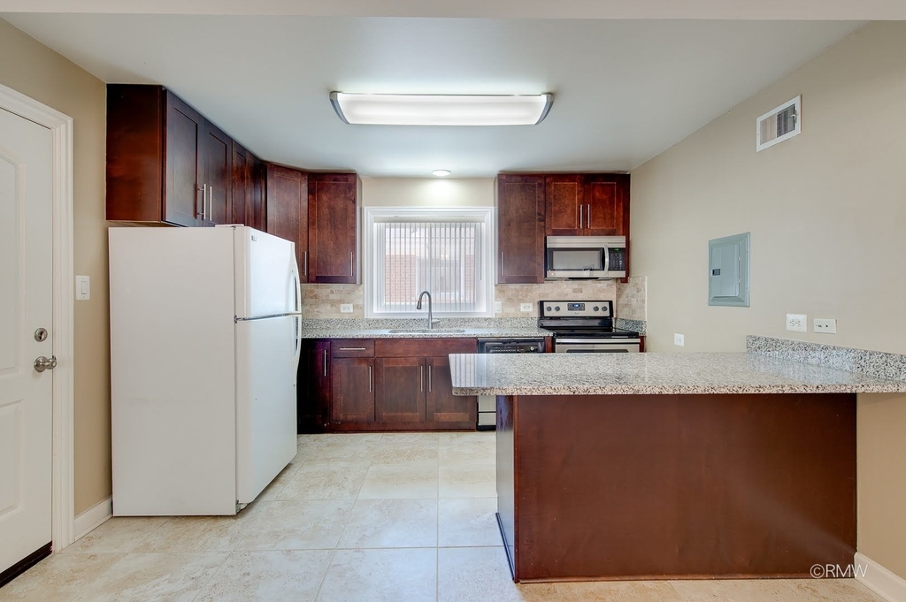 32 N Main Street - Photo 3