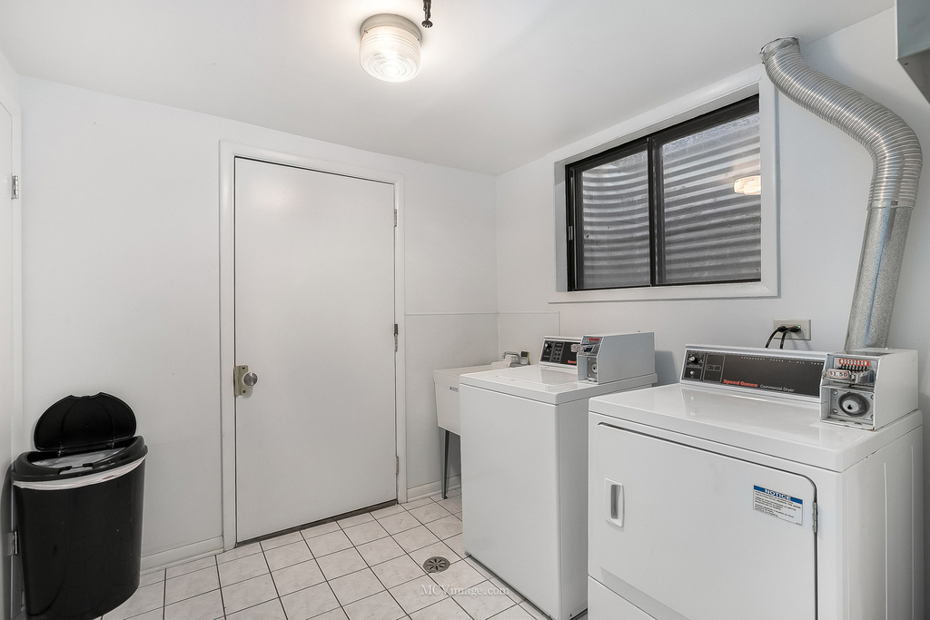 7731 Woodward Avenue - Photo 14