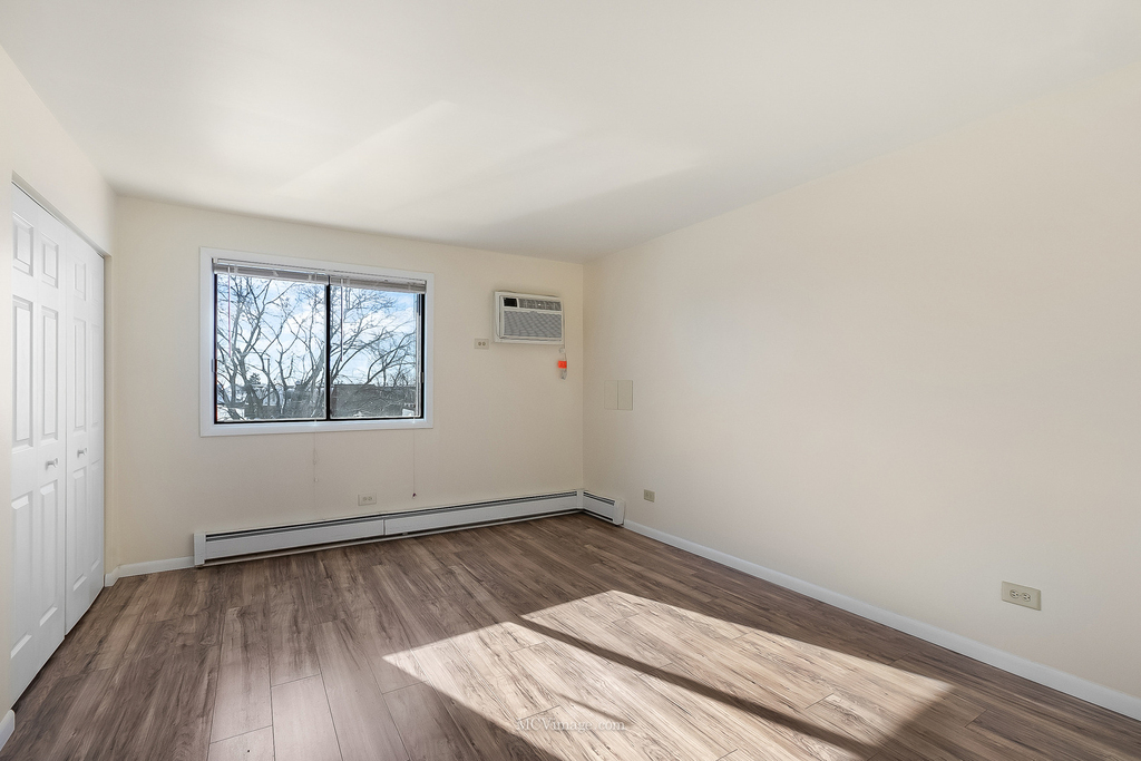7731 Woodward Avenue - Photo 10
