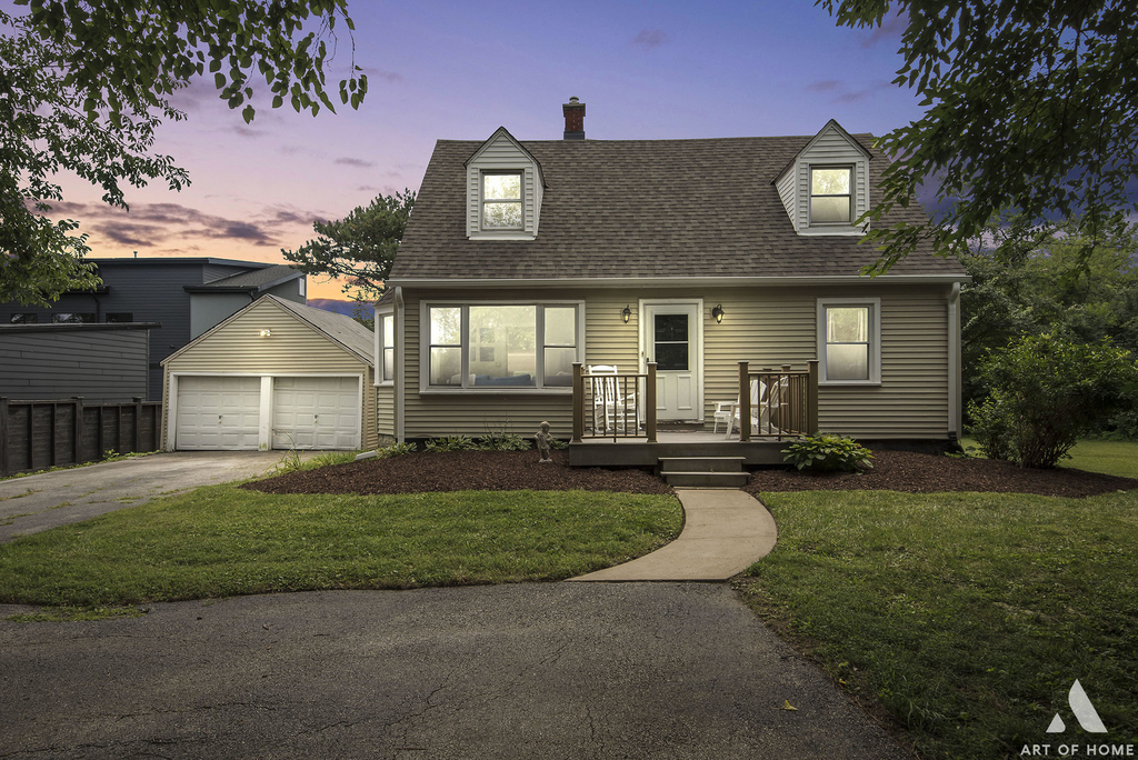 923 W Plainfield Road - Photo 0