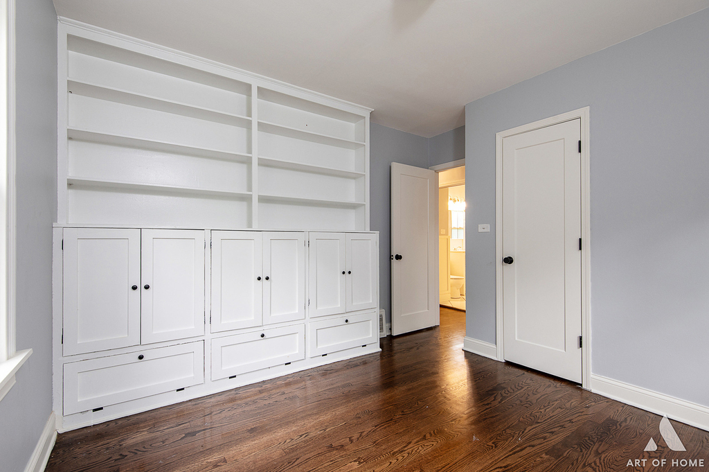 923 W Plainfield Road - Photo 6