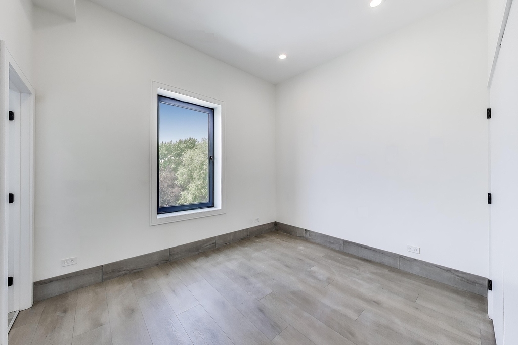 2023 N Drake Avenue - Photo 12