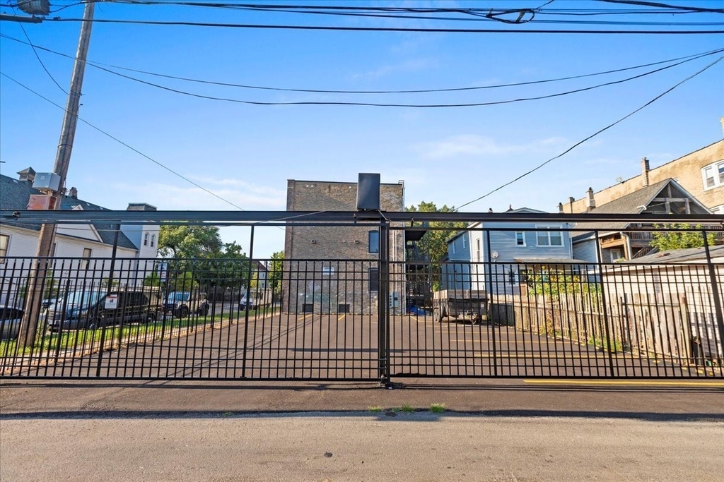 2023 N Drake Avenue - Photo 23