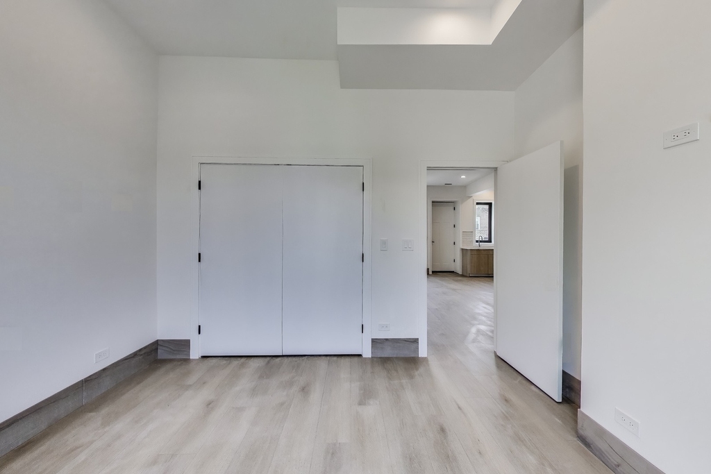 2023 N Drake Avenue - Photo 16