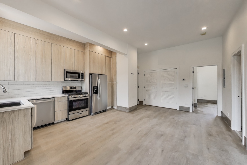 2023 N Drake Avenue - Photo 3