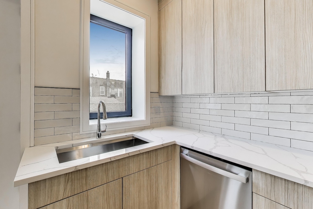 2023 N Drake Avenue - Photo 6