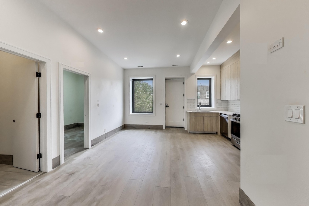 2023 N Drake Avenue - Photo 9
