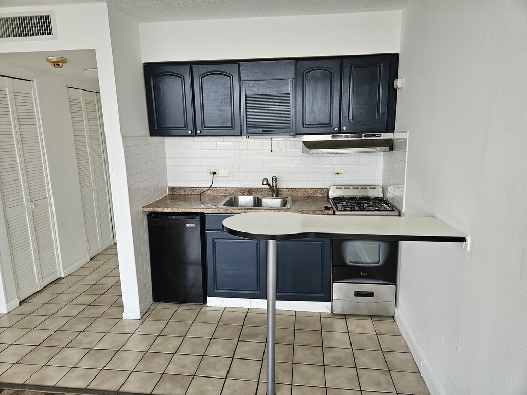 7234 W North Avenue - Photo 5