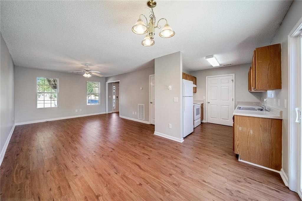 23 Westside Sw - Photo 4