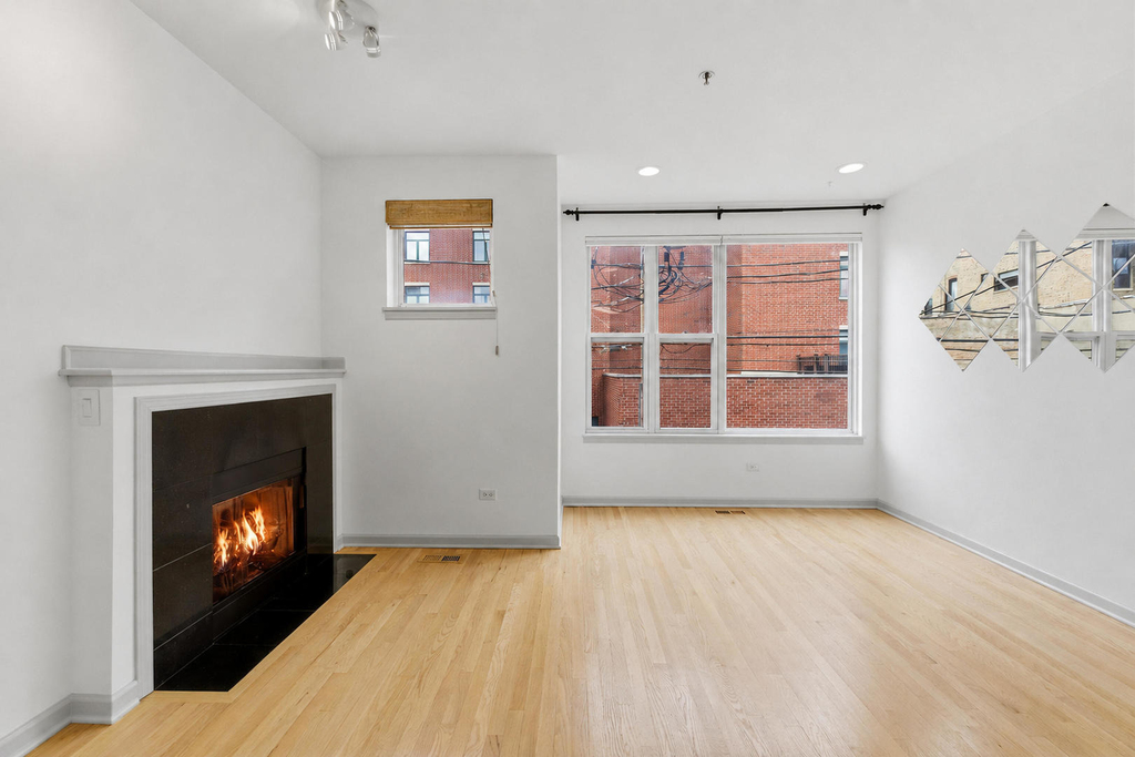 16 S Aberdeen Street - Photo 13