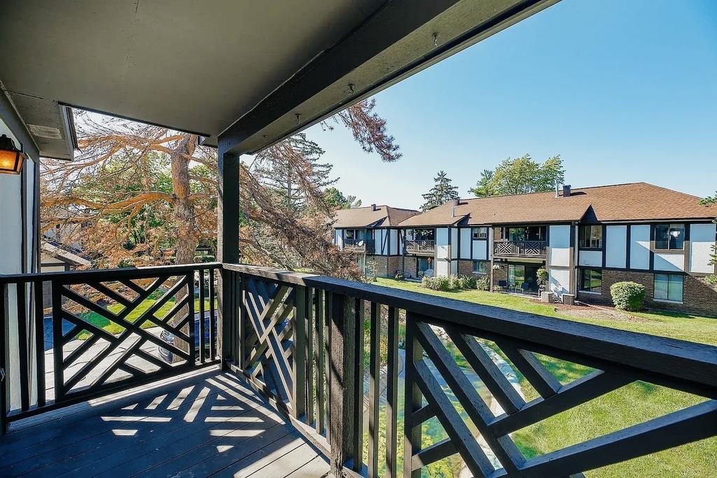 865 Sheldon Court - Photo 10