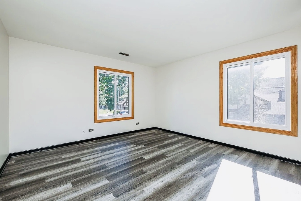 865 Sheldon Court - Photo 9