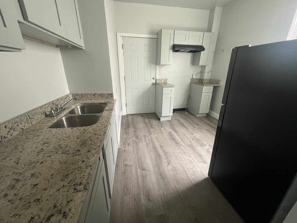 73 E 69th Street - Photo 4