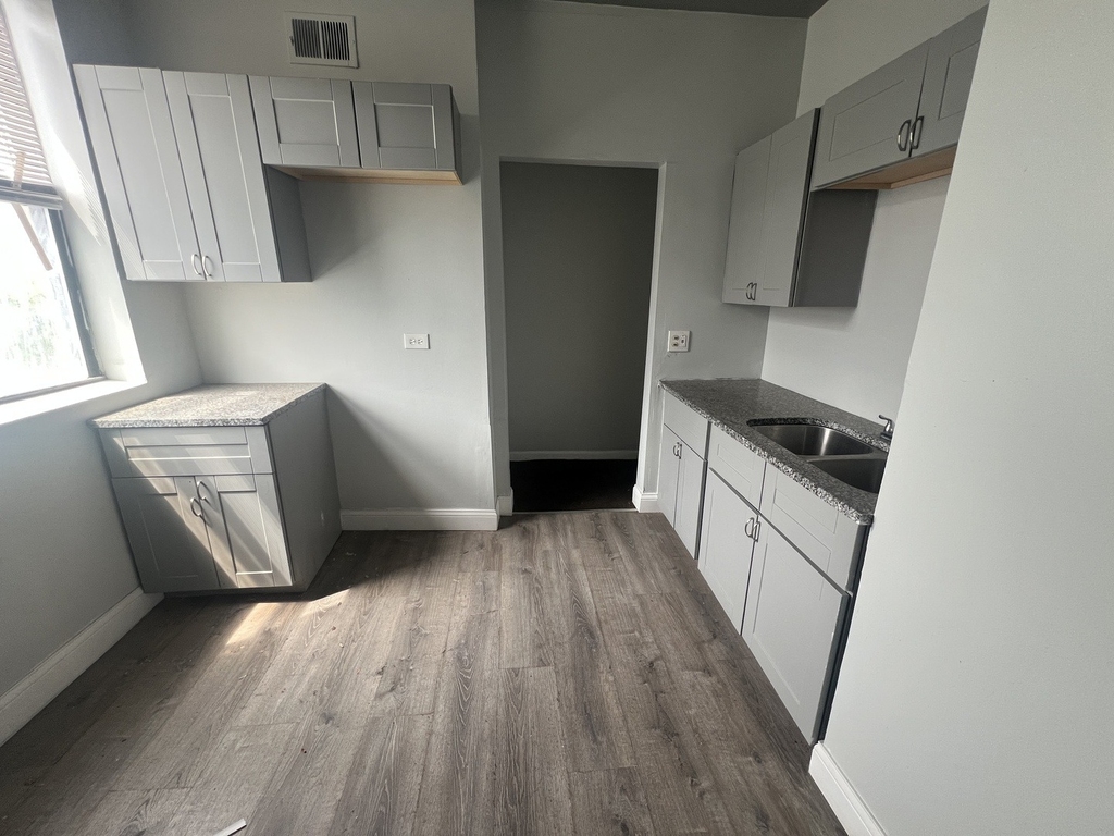 73 E 69th Street - Photo 5