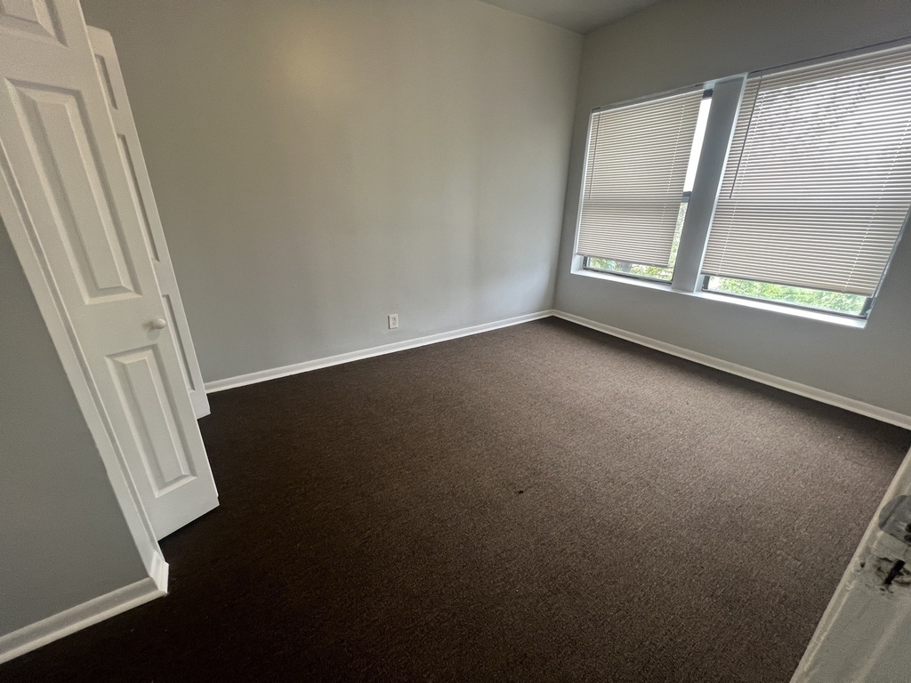 71 E 69th Street - Photo 2