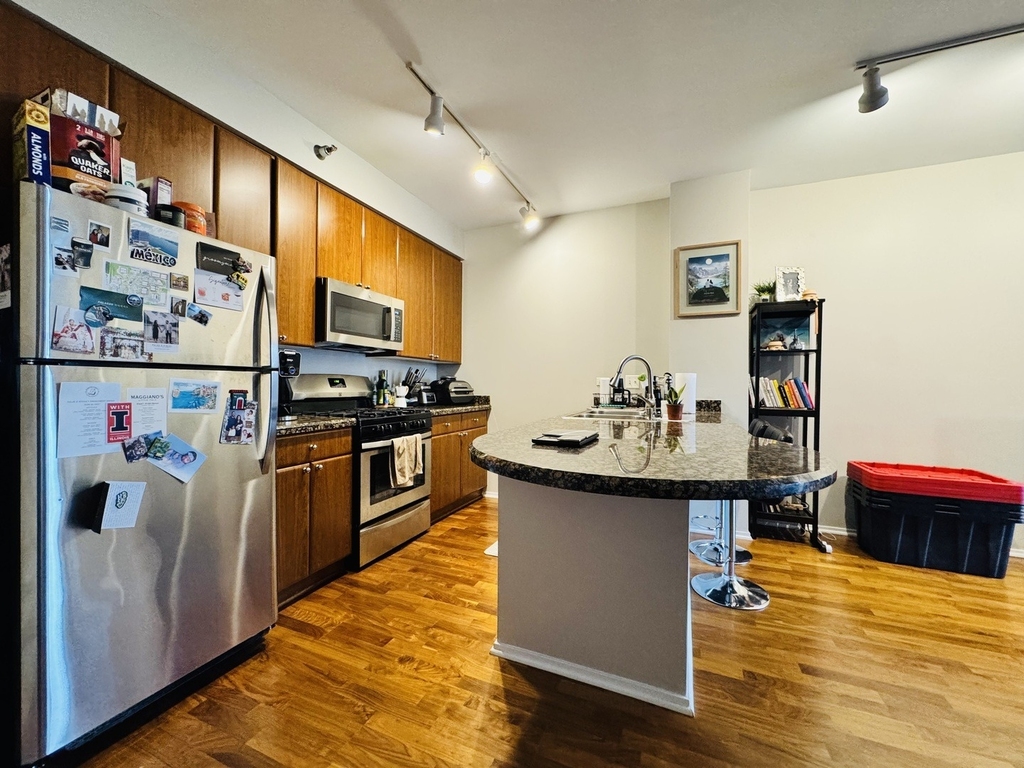 330 N Jefferson Street - Photo 1