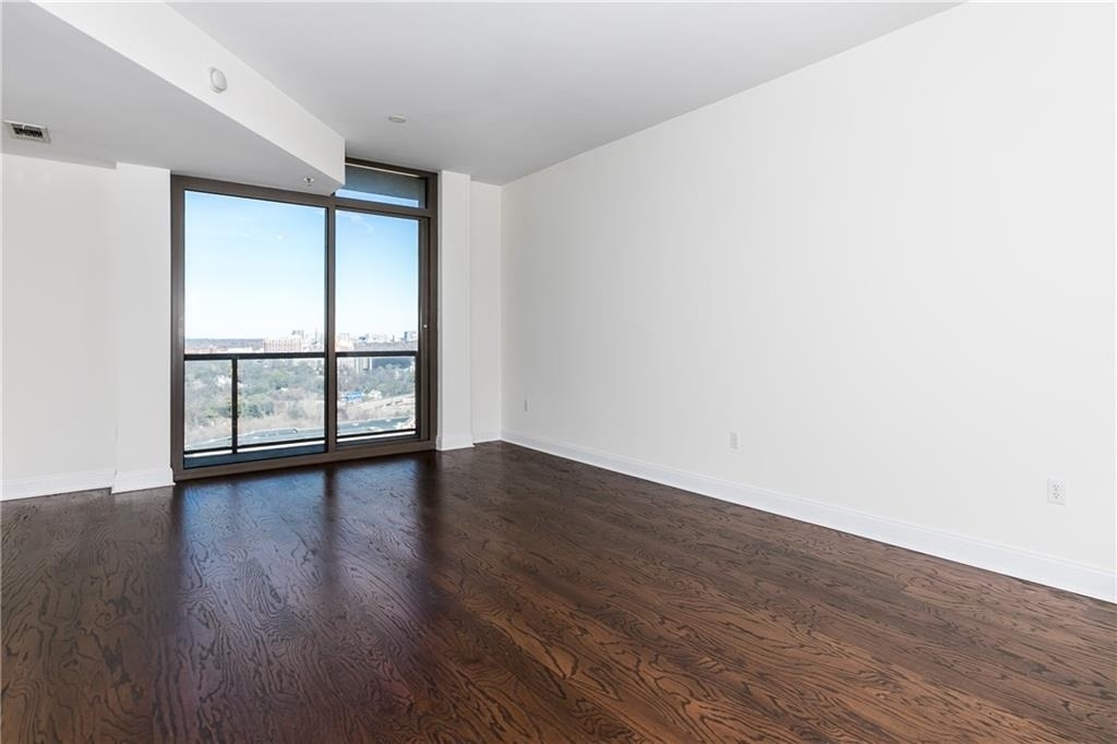 270 17th Street Nw - Photo 4