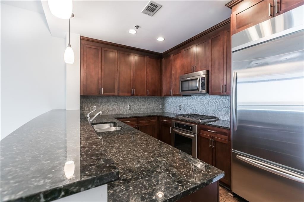 270 17th Street Nw - Photo 5
