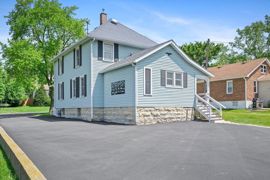 310 Godfrey Avenue - Photo 17