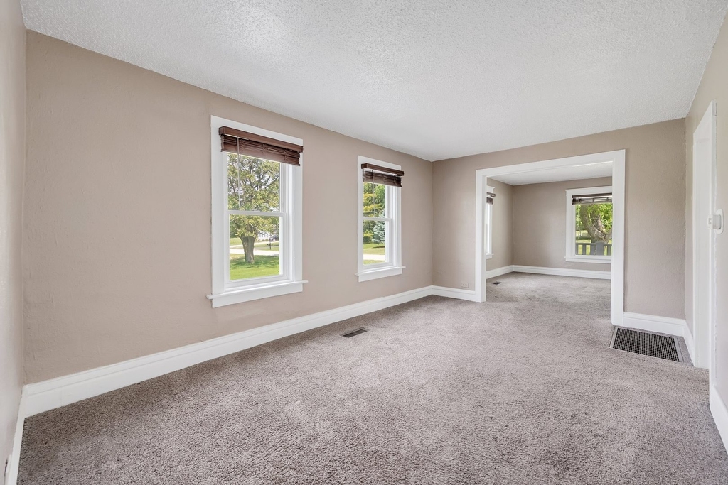 310 Godfrey Avenue - Photo 6