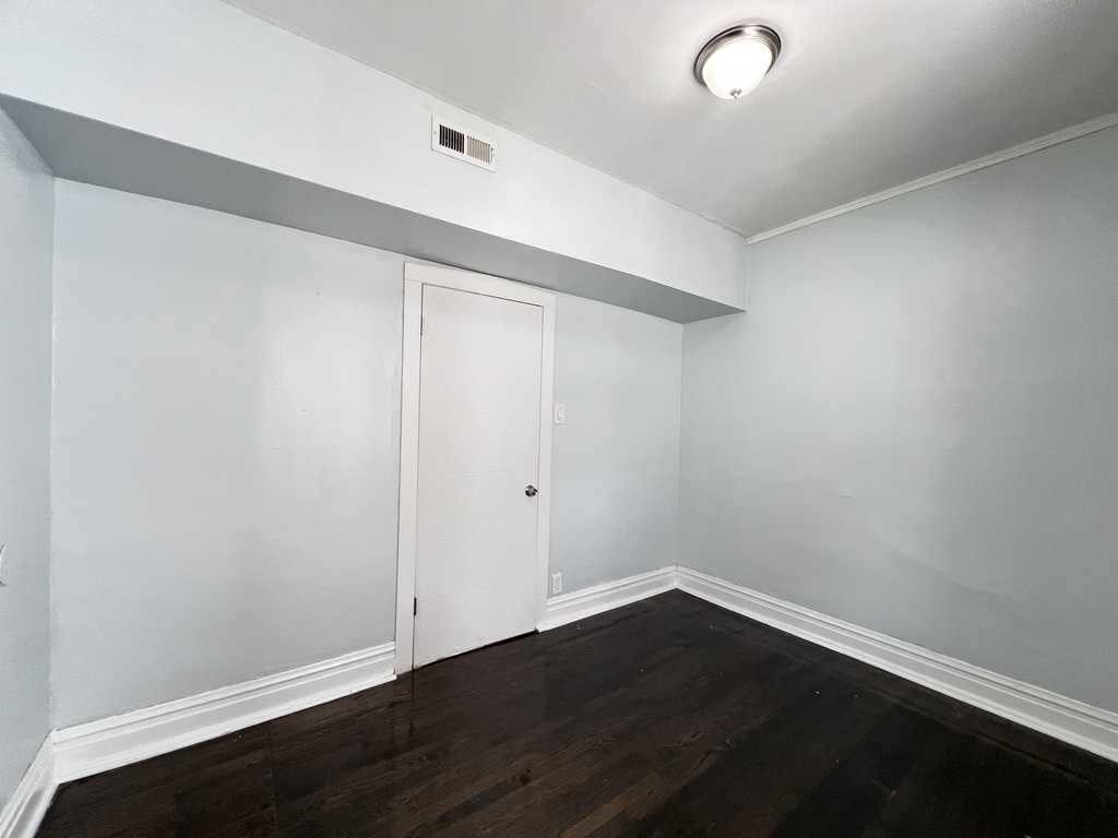 8856 S Lowe Avenue - Photo 12