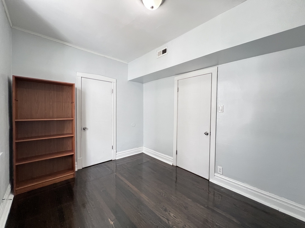 8856 S Lowe Avenue - Photo 11
