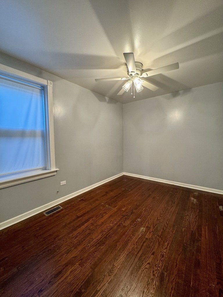 6143 S Major Avenue - Photo 5