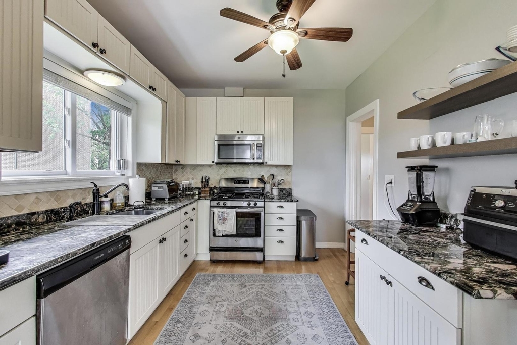 36 E Touhy Avenue - Photo 7