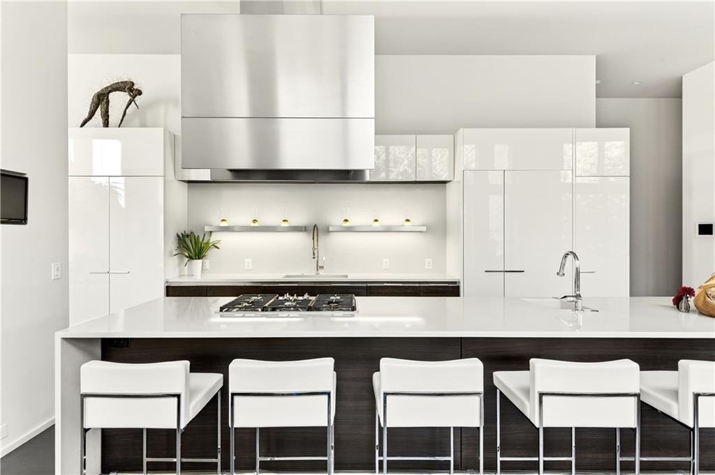 292 9th Street Ne - Photo 2