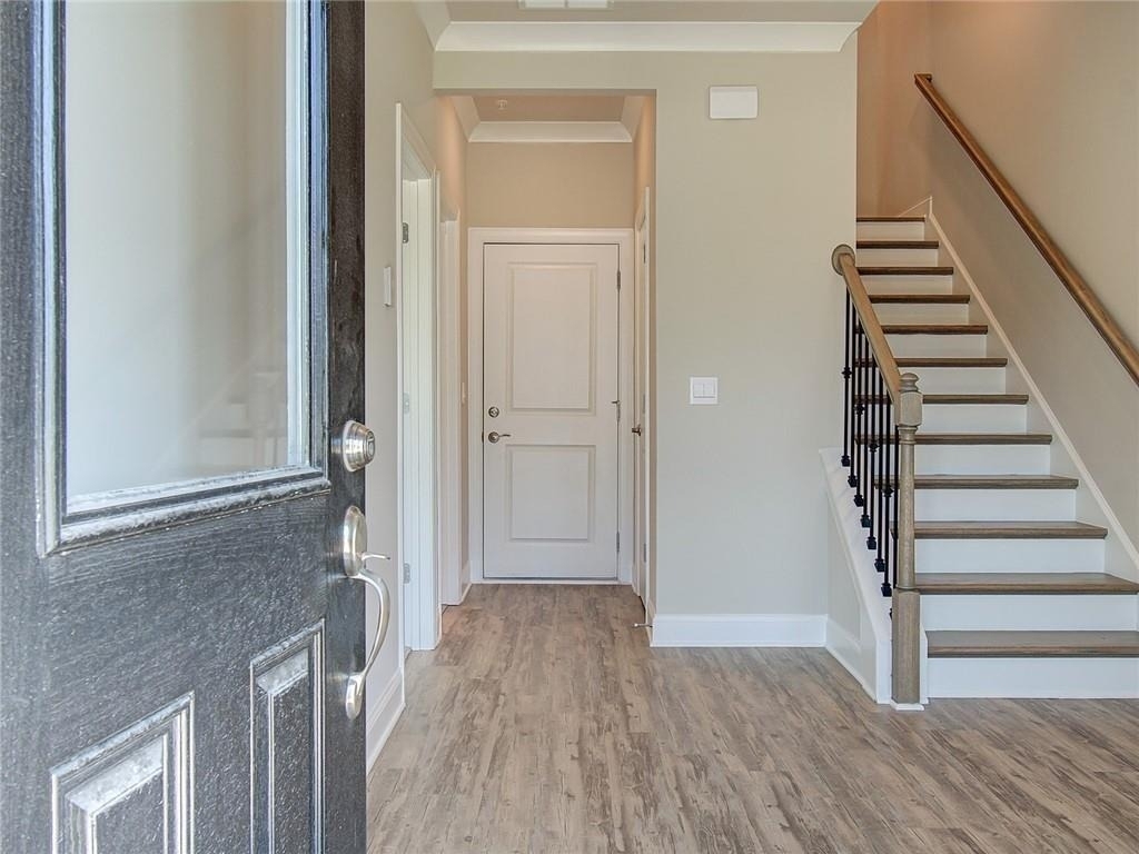 1095 Knoxboro Lane - Photo 1