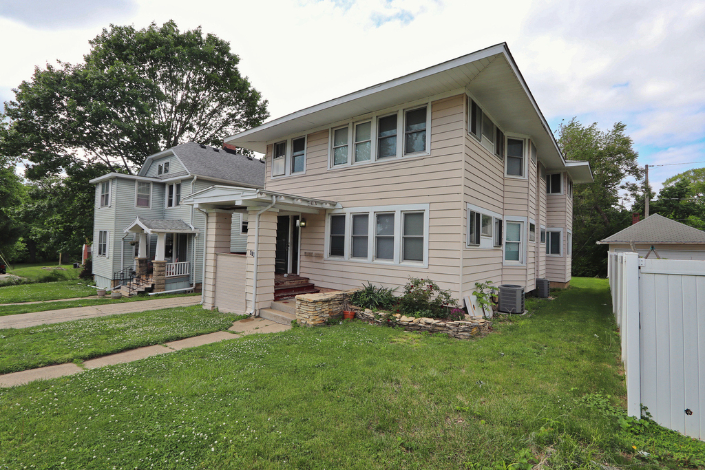 416 1/2 W Jackson Street - Photo 0