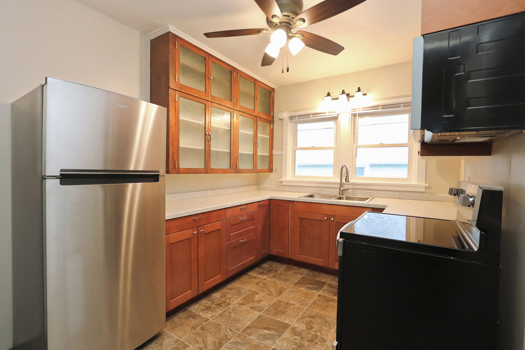 416 1/2 W Jackson Street - Photo 6