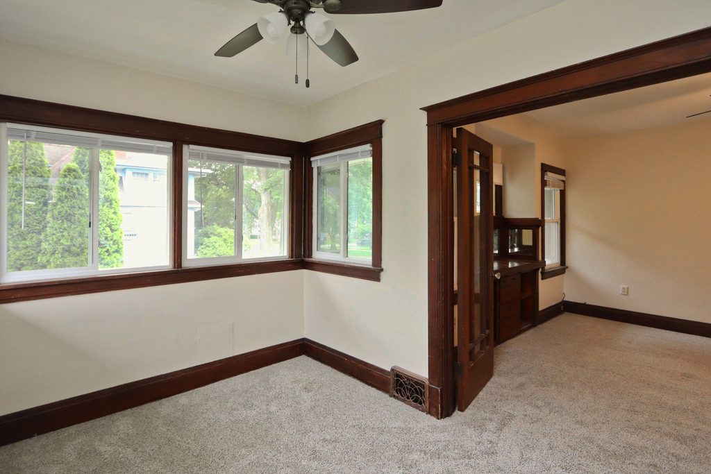 416 1/2 W Jackson Street - Photo 14
